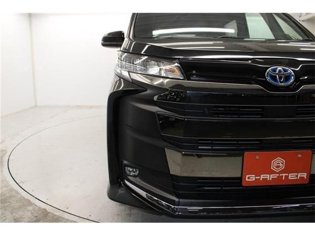 TOYOTA NOAH HYBRID 2023