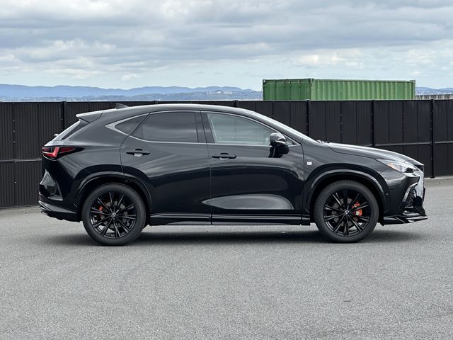 TOYOTA LEXUS NX350h 2023