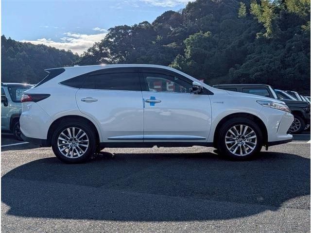 TOYOTA HARRIER HYBRID 2019