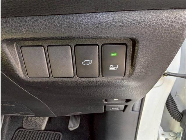 TOYOTA HARRIER HYBRID 2019