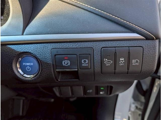 TOYOTA HARRIER HYBRID 2019