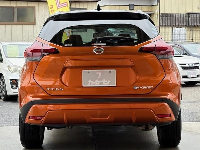 NISSAN KICKS 2020