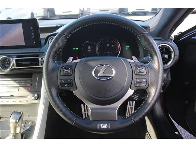 TOYOTA LEXUS RC300h 2023