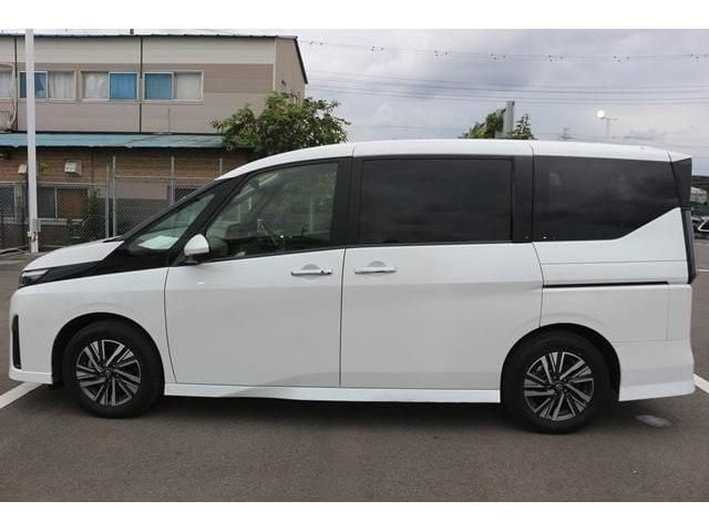 NISSAN SERENA  WG 2023