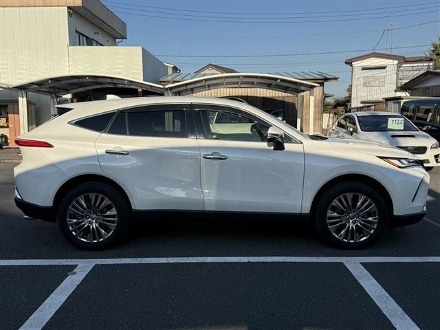TOYOTA HARRIER HYBRID 2021