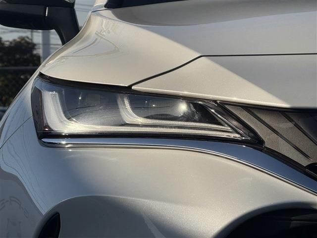 TOYOTA HARRIER HYBRID 2021