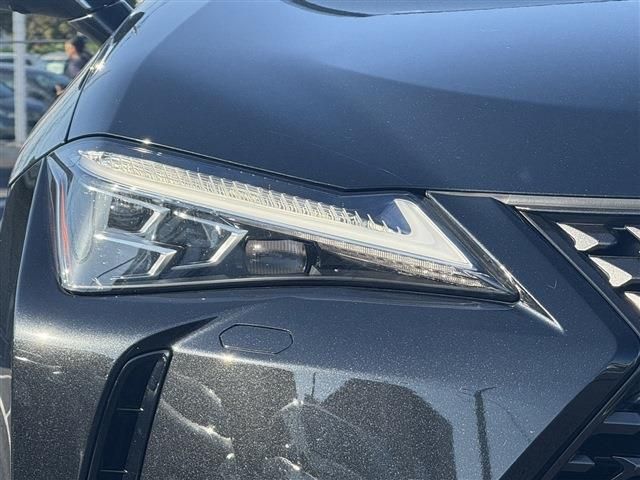 TOYOTA LEXUS UX200 2020