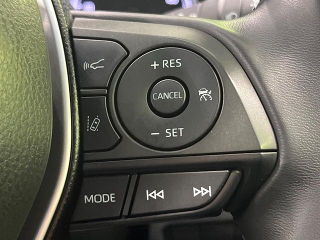 TOYOTA HARRIER 4WD 2022