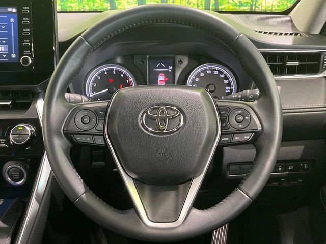 TOYOTA HARRIER 4WD 2022