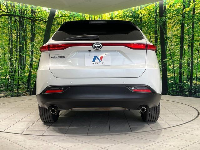 TOYOTA HARRIER 4WD 2022