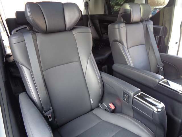 TOYOTA VELLFIRE 2017