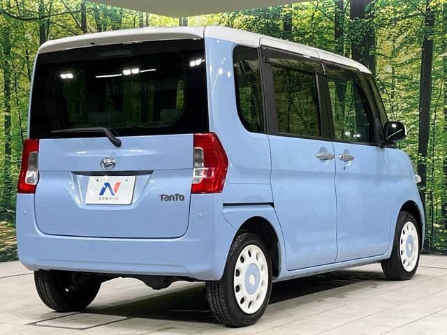 DAIHATSU TANTO 4WD 2017