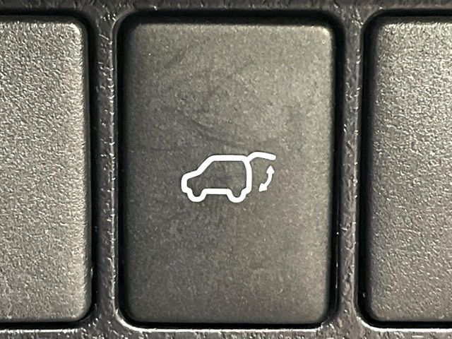 TOYOTA HARRIER 2WD 2019