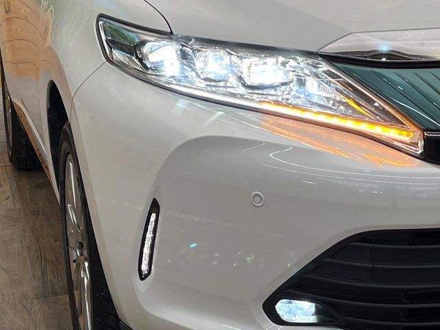 TOYOTA HARRIER 2WD 2019