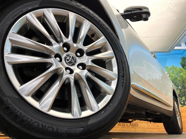 TOYOTA HARRIER 2WD 2019