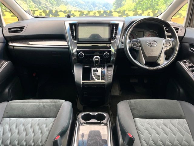 TOYOTA VELLFIRE 2018