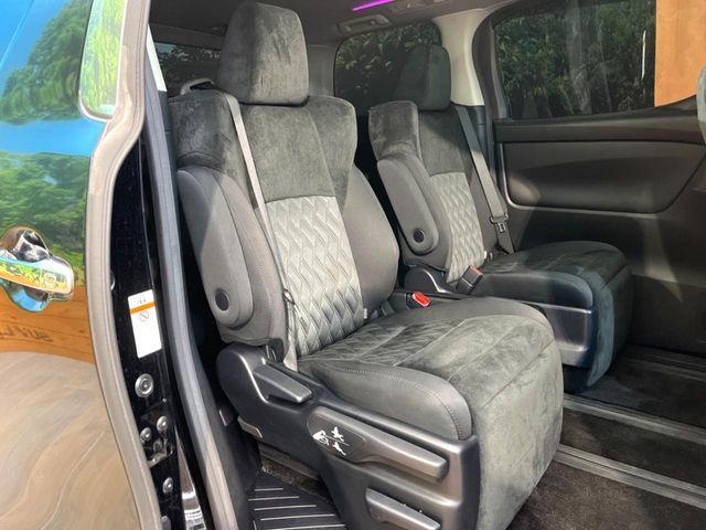 TOYOTA VELLFIRE 2018