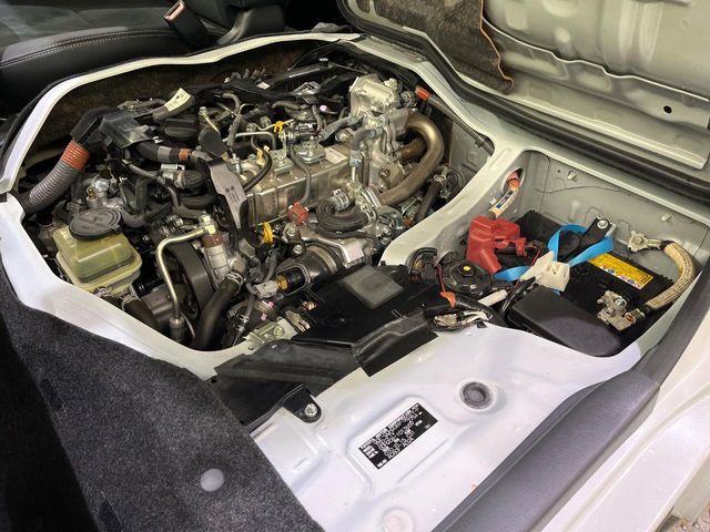 TOYOTA HIACE van 4WD 2018