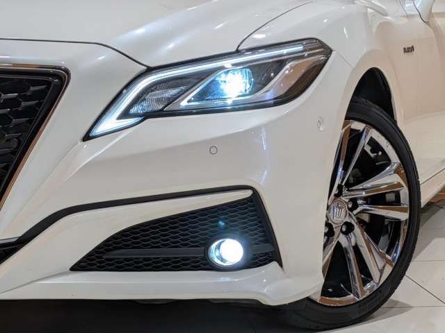 TOYOTA CROWN sedan hybrid 2019