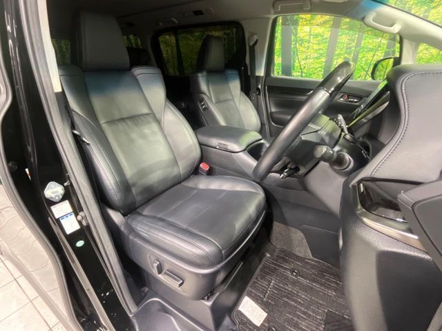 TOYOTA VELLFIRE 4WD 2018