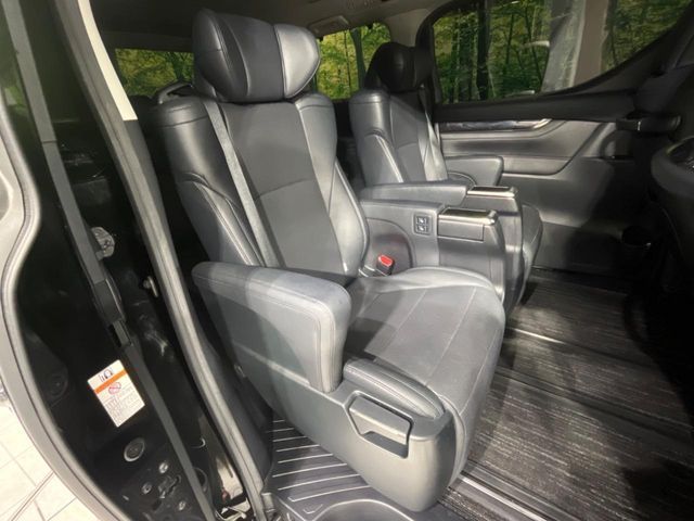 TOYOTA VELLFIRE 4WD 2018