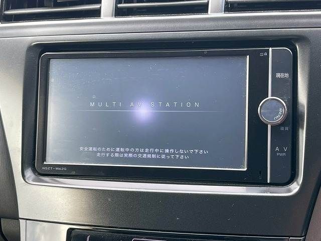 TOYOTA PRIUS Alpha 2014