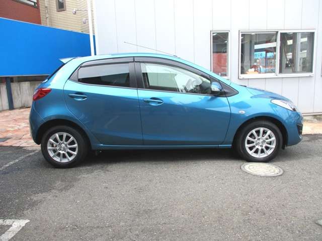 MAZDA DEMIO 2012