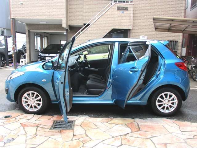 MAZDA DEMIO 2012