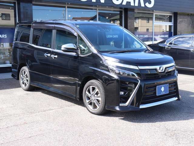 TOYOTA VOXY 2019