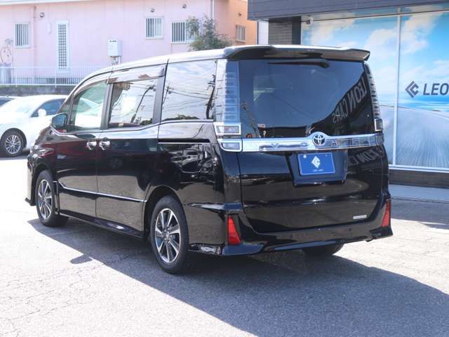 TOYOTA VOXY 2019