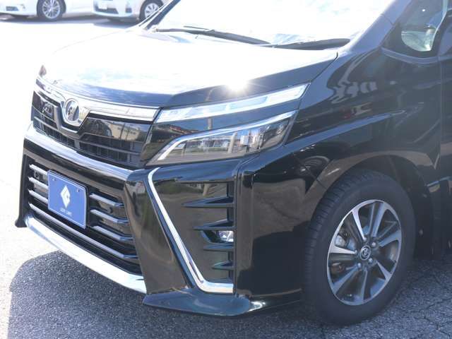 TOYOTA VOXY 2019