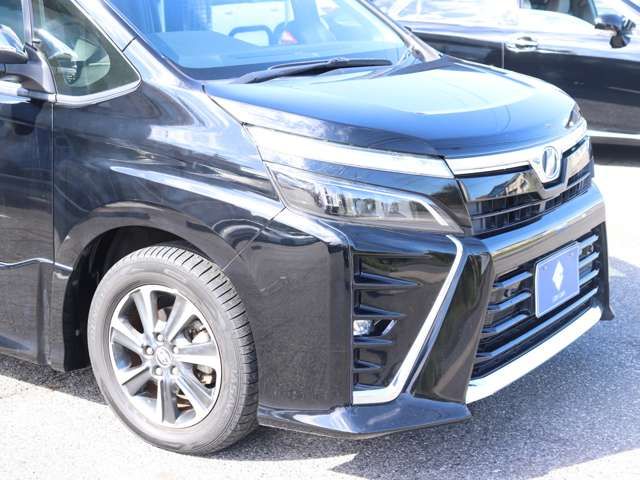 TOYOTA VOXY 2019