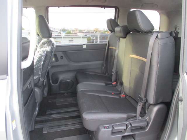 NISSAN SERENA  WG 4WD 2023