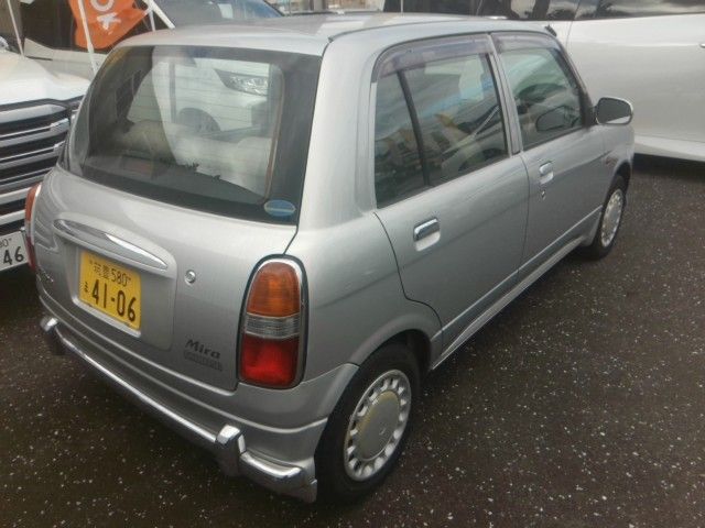 DAIHATSU MIRA GINO 2001