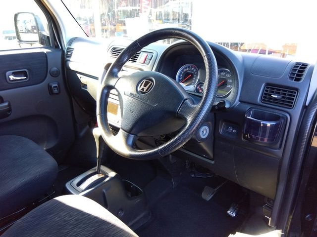 HONDA VAMOS 4WD 2012