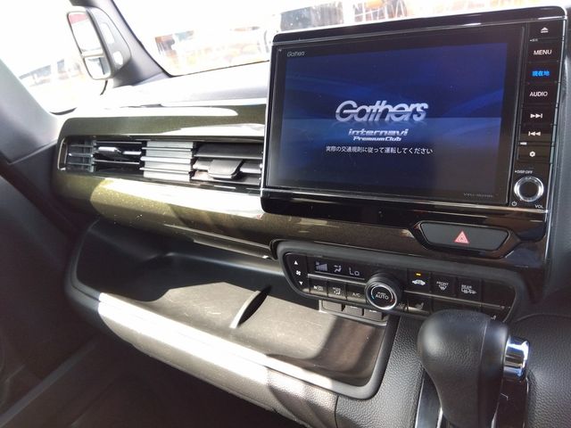 HONDA N BOX CUSTOM 4WD 2017