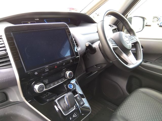 NISSAN SERENA  WG 2020