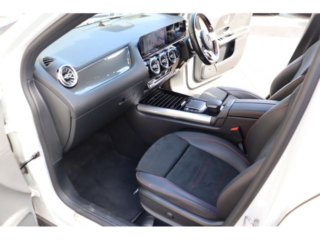 MERCEDES BENZ MERCEDES BENZ GLA class 2020