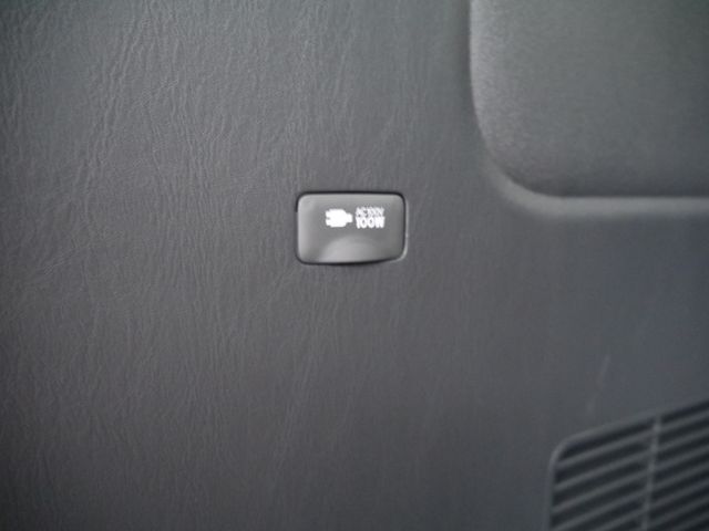 TOYOTA HIACE van 2WD 2025