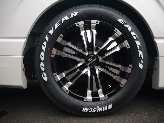 TOYOTA HIACE van 2WD 2025