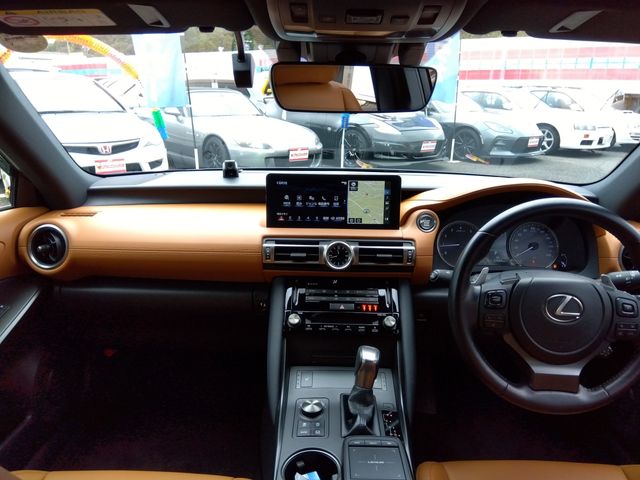 TOYOTA LEXUS IS300 2020