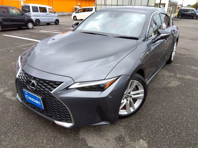 TOYOTA LEXUS IS300 2020