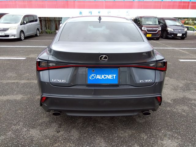 TOYOTA LEXUS IS300 2020