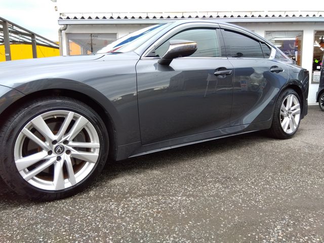 TOYOTA LEXUS IS300 2020