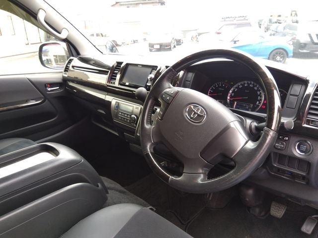 TOYOTA HIACE van 2WD 2016