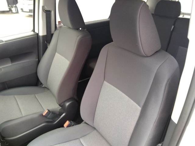 TOYOTA SIENTA HYBRID 2023