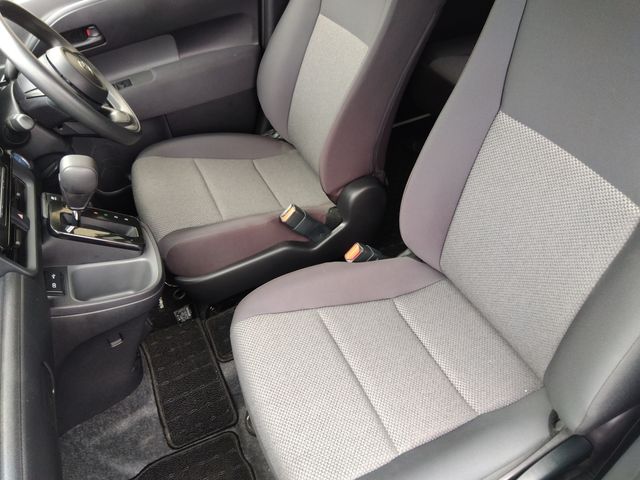 TOYOTA SIENTA HYBRID 2023