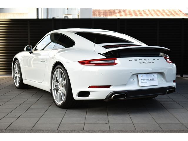 PORSCHE PORSCHE 911 2016