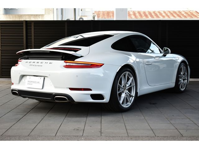 PORSCHE PORSCHE 911 2016