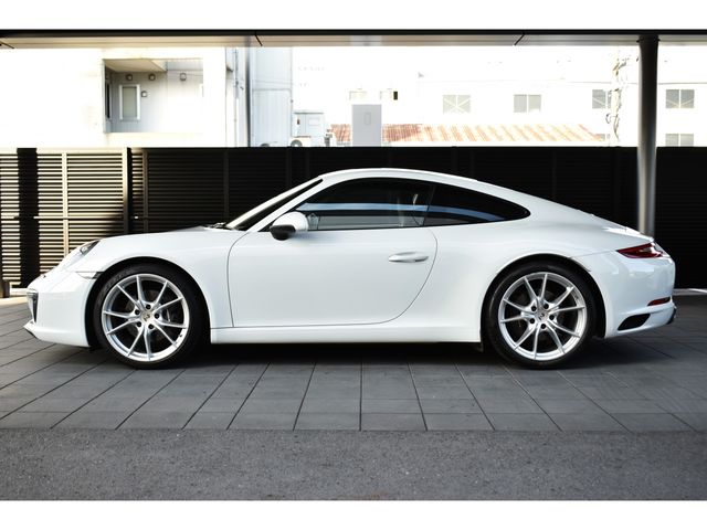 PORSCHE PORSCHE 911 2016